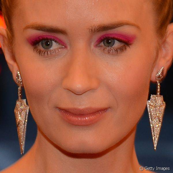 A sombra rosa pink utilizada durante o Baile do MET de 2013 foi peça chave para a produção de Emily Blunt